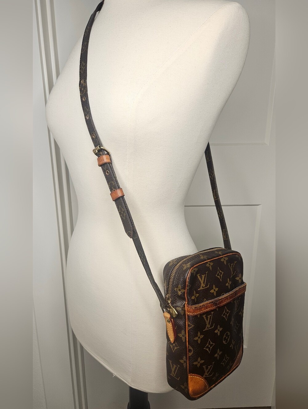 Authentic Louis Vuitton LV Danube PM Crossbody Bag | Shoulder Bag | w/Dustbag - Picture 6 of 14